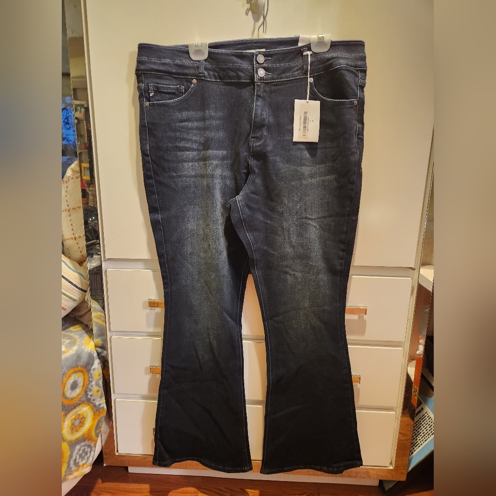 Kancan jeans NWT The Carrie Flare 3xl